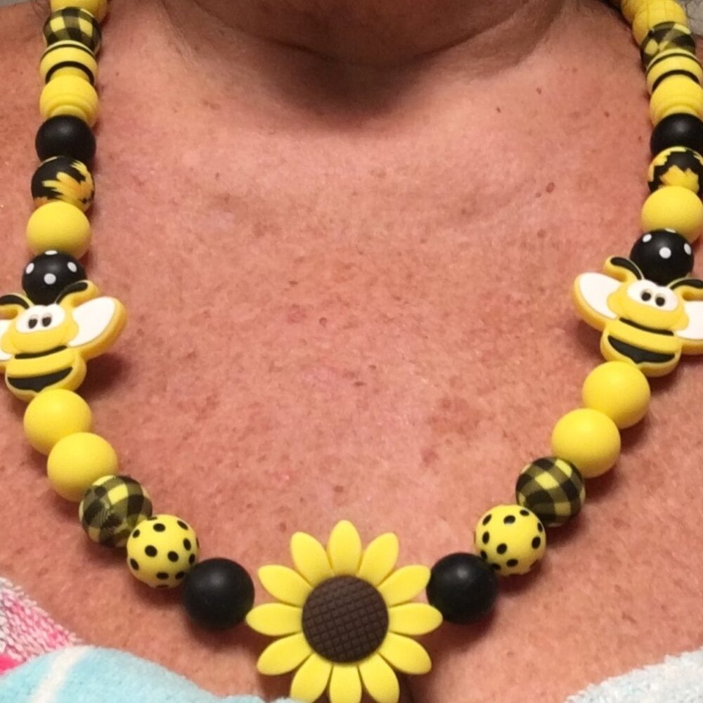 Sunflower & Bumble Bee Costume Jewelry Necklace - OOAK NEW Drawer 6